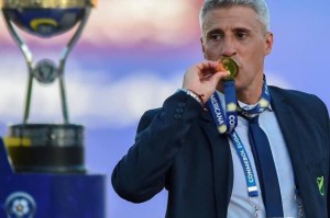 九游体育官网-踢而优则教 阿根廷国脚巨星退役后喜欢当教练！