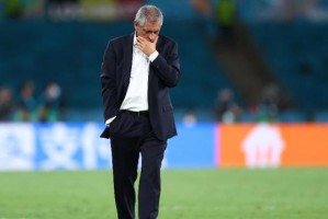 九游体育官网-葡萄牙出局主帅责任大 他该走人可葡国足协却留他