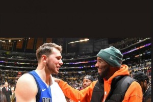 九游-好像就在昨天！东契奇转发自己与科比最后的合照致敬曼巴日