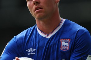 下一个卢顿？伊普斯维奇降级后新赛季正赛一场未胜